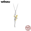 Two-tone hug pendant necklace