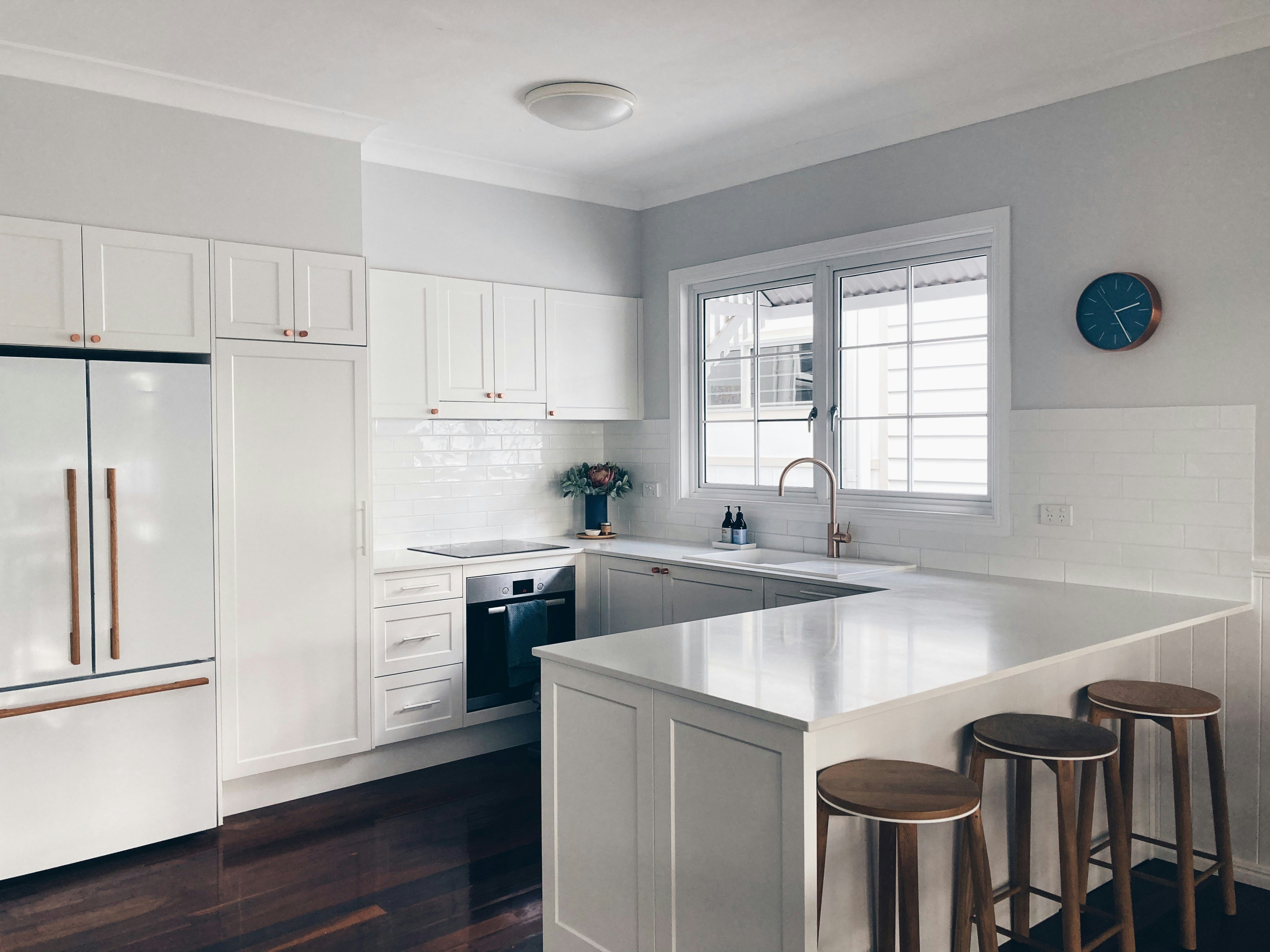 White kitchen cabinets